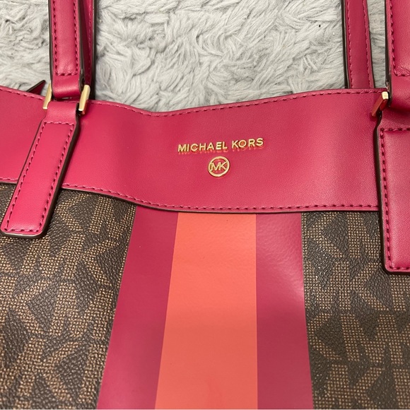 Large Michael Kors bags - Picture 2 of 16